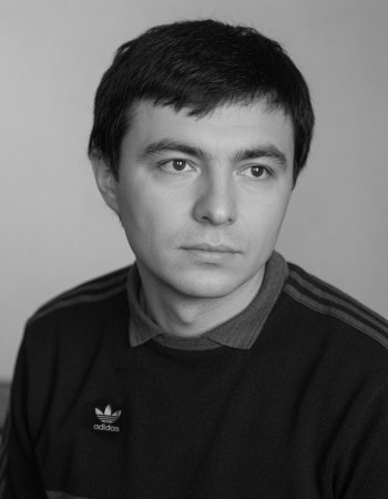 Маври  Янев