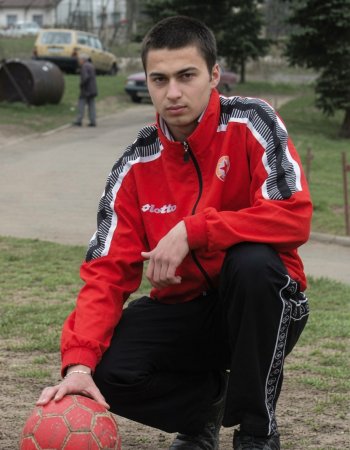 Петър Николов
