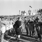 Отборите на ЦСКА и Динамо преди мача. — Източник: Фотоархив на Тодор Славчев — www.todorslavchev.bg