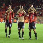 Мурад Хидиуед, Велизар Димитров и Стойко Сакалиев поздравяват българската публика след победата — Източник: cska.bg