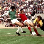 ЦСКА - Черно море 3:1. В борба за топката — Източник: Facebook: PFC Cherno more Varna retro page