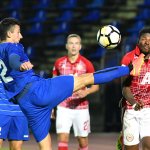 ЦСКА - Монтана 2:0. Жоржиньо е фаулиран от бившият футболист на ЦСКА Васил Попов — Никола Кирилов © всички права запазени