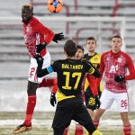 ЦСКА - Ботев 2:1. Али Соу надскача играчите на Ботев за топката — Никола Кирилов © всички права запазени