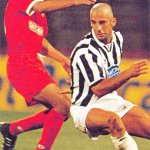 ЦСКА - Ювентус 3:2. Росен Кирилов се бори с Джанлука Виали —